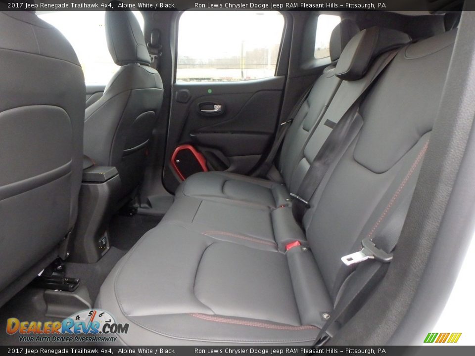 2017 Jeep Renegade Trailhawk 4x4 Alpine White / Black Photo #11