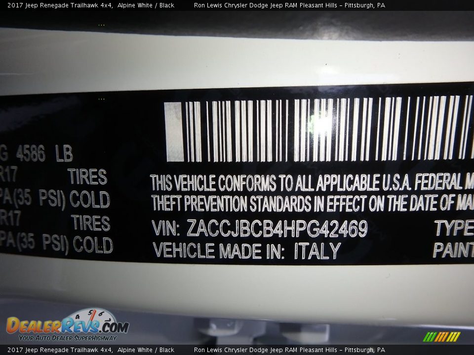 2017 Jeep Renegade Trailhawk 4x4 Alpine White / Black Photo #14