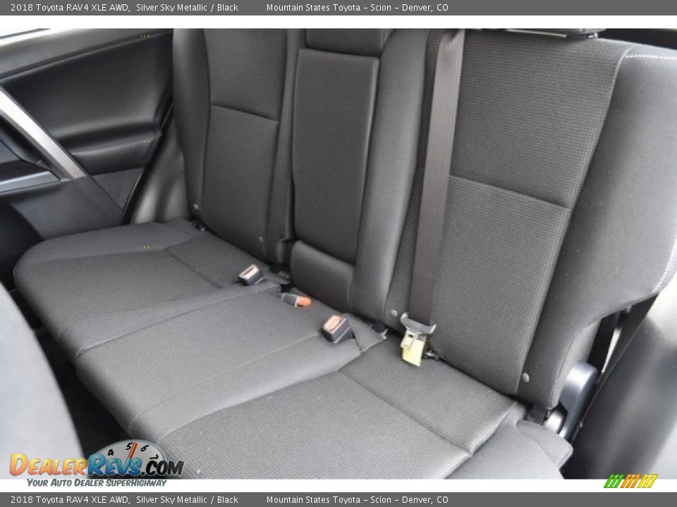 2018 Toyota RAV4 XLE AWD Silver Sky Metallic / Black Photo #7