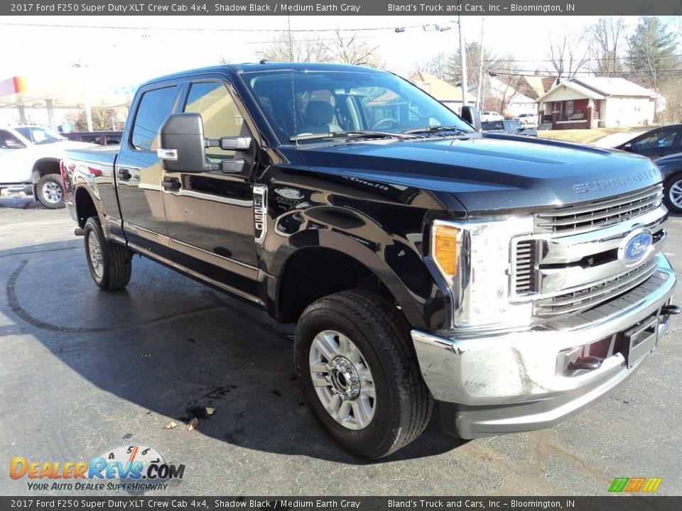 2017 Ford F250 Super Duty XLT Crew Cab 4x4 Shadow Black / Medium Earth Gray Photo #5