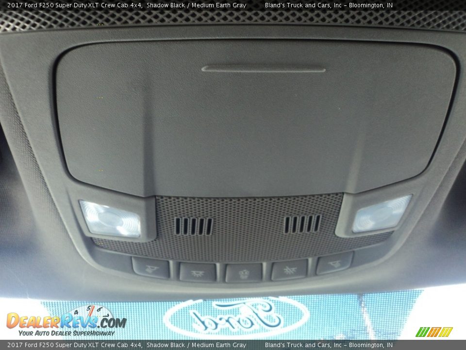 2017 Ford F250 Super Duty XLT Crew Cab 4x4 Shadow Black / Medium Earth Gray Photo #28