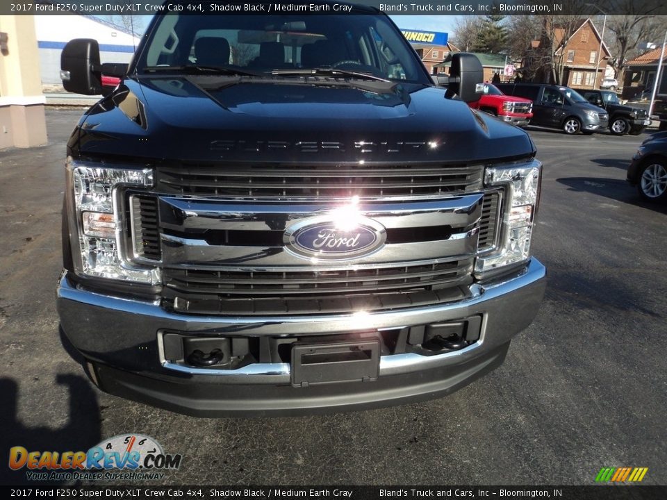 2017 Ford F250 Super Duty XLT Crew Cab 4x4 Shadow Black / Medium Earth Gray Photo #29