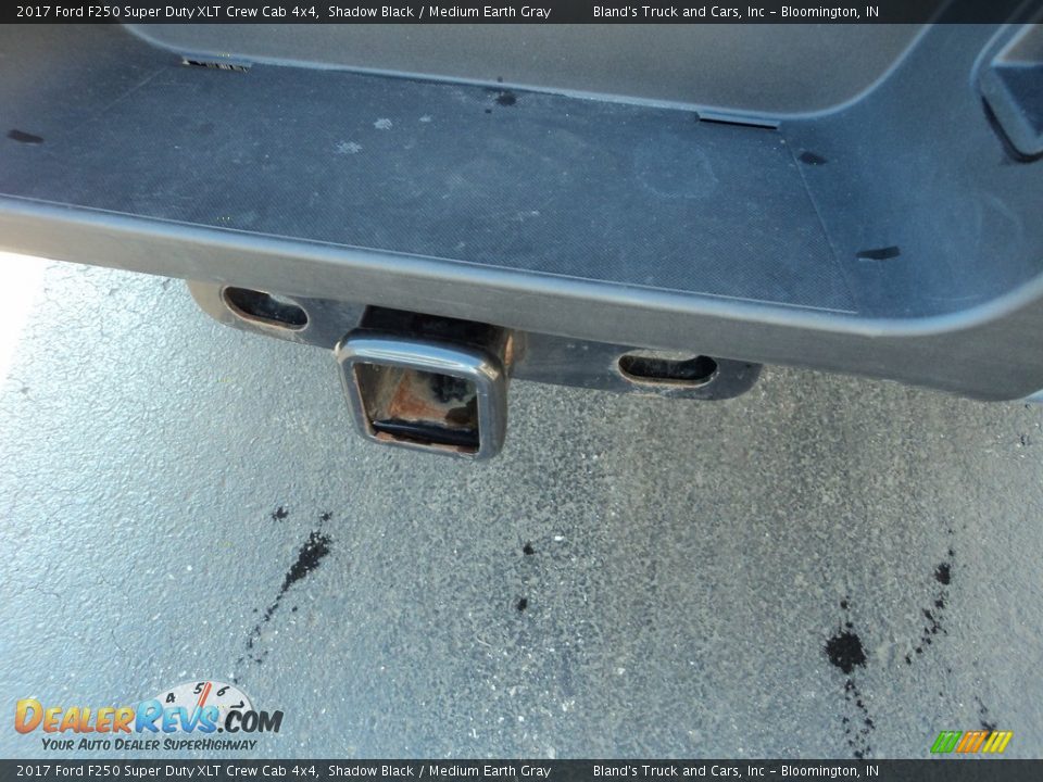 2017 Ford F250 Super Duty XLT Crew Cab 4x4 Shadow Black / Medium Earth Gray Photo #35