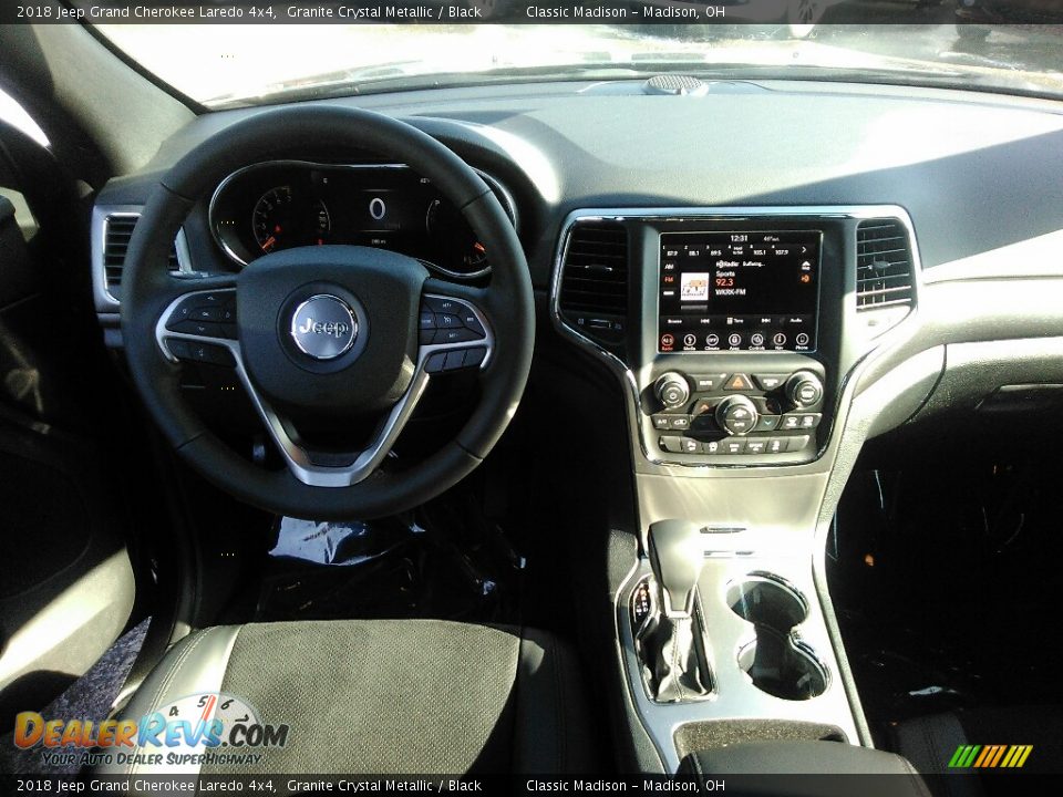 2018 Jeep Grand Cherokee Laredo 4x4 Granite Crystal Metallic / Black Photo #4