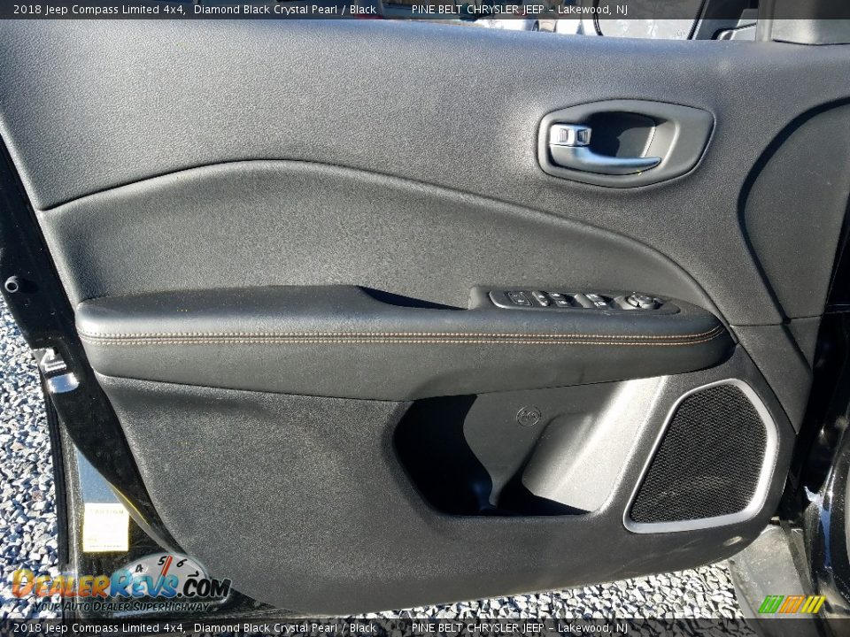 2018 Jeep Compass Limited 4x4 Diamond Black Crystal Pearl / Black Photo #7