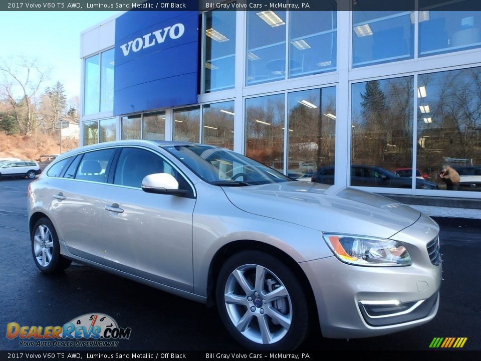 Front 3/4 View of 2017 Volvo V60 T5 AWD Photo #1