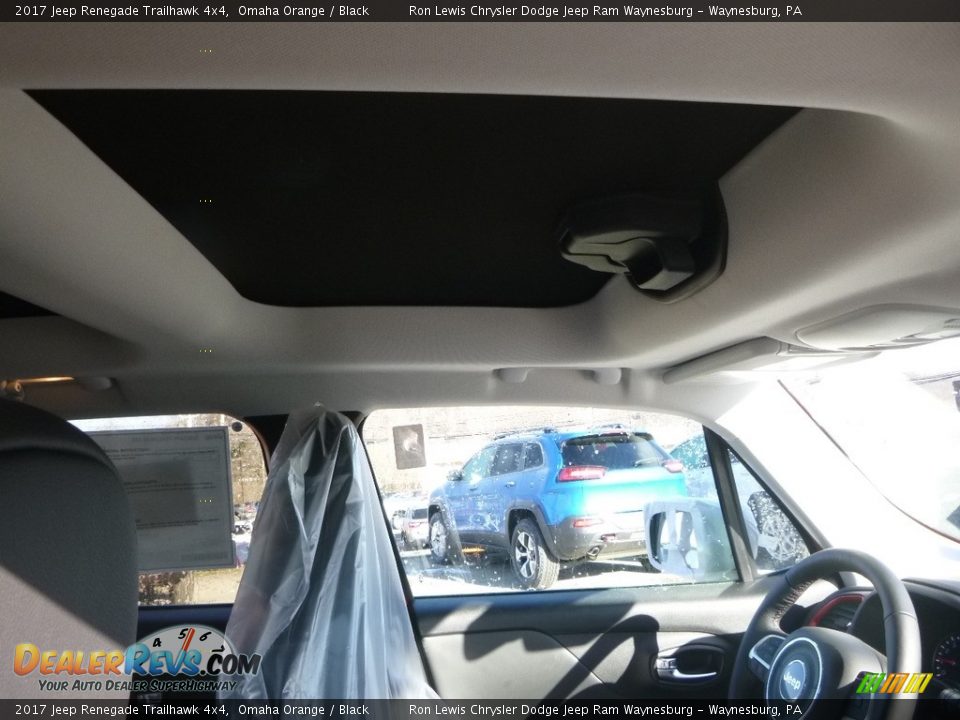 2017 Jeep Renegade Trailhawk 4x4 Omaha Orange / Black Photo #12