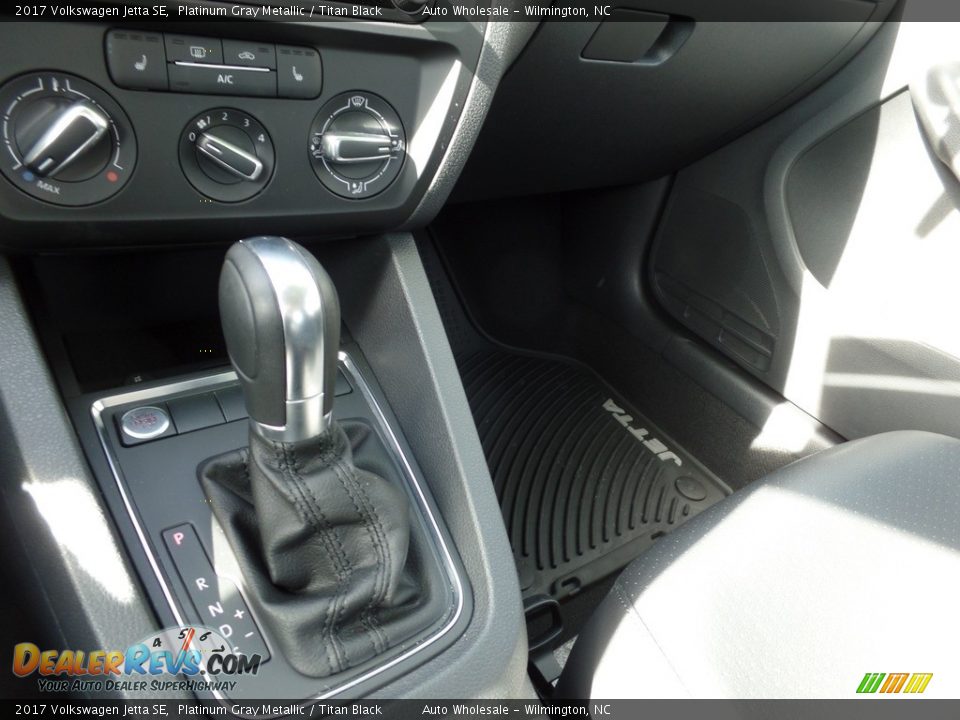 2017 Volkswagen Jetta SE Platinum Gray Metallic / Titan Black Photo #19