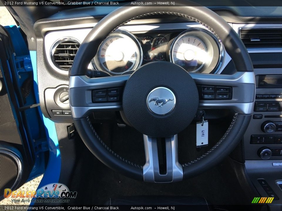 2012 Ford Mustang V6 Convertible Grabber Blue / Charcoal Black Photo #19