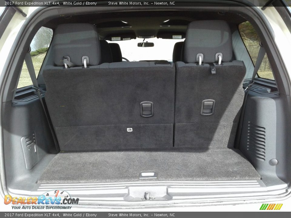 2017 Ford Expedition XLT 4x4 White Gold / Ebony Photo #13