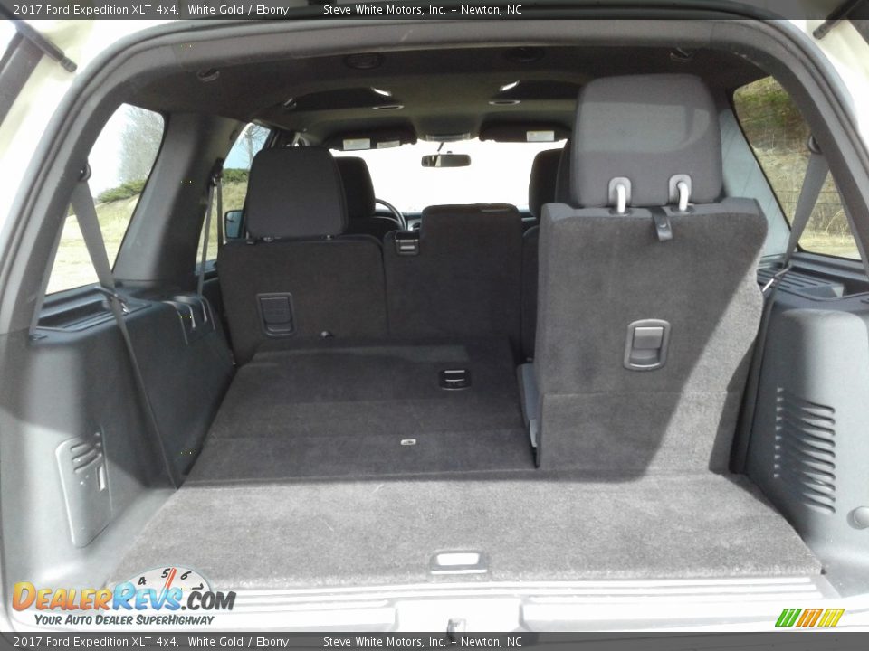 2017 Ford Expedition XLT 4x4 White Gold / Ebony Photo #14