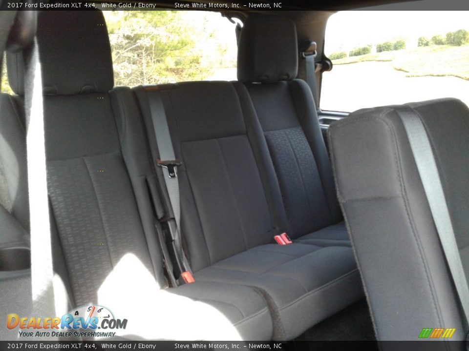 2017 Ford Expedition XLT 4x4 White Gold / Ebony Photo #15