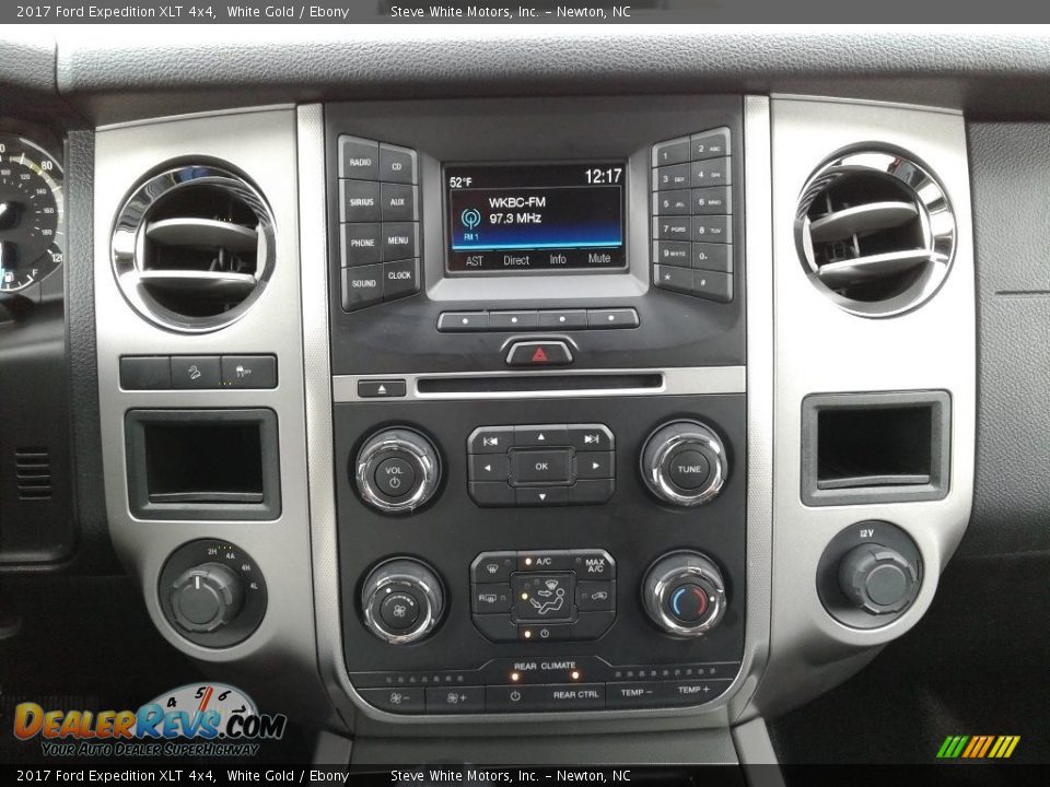 2017 Ford Expedition XLT 4x4 White Gold / Ebony Photo #22