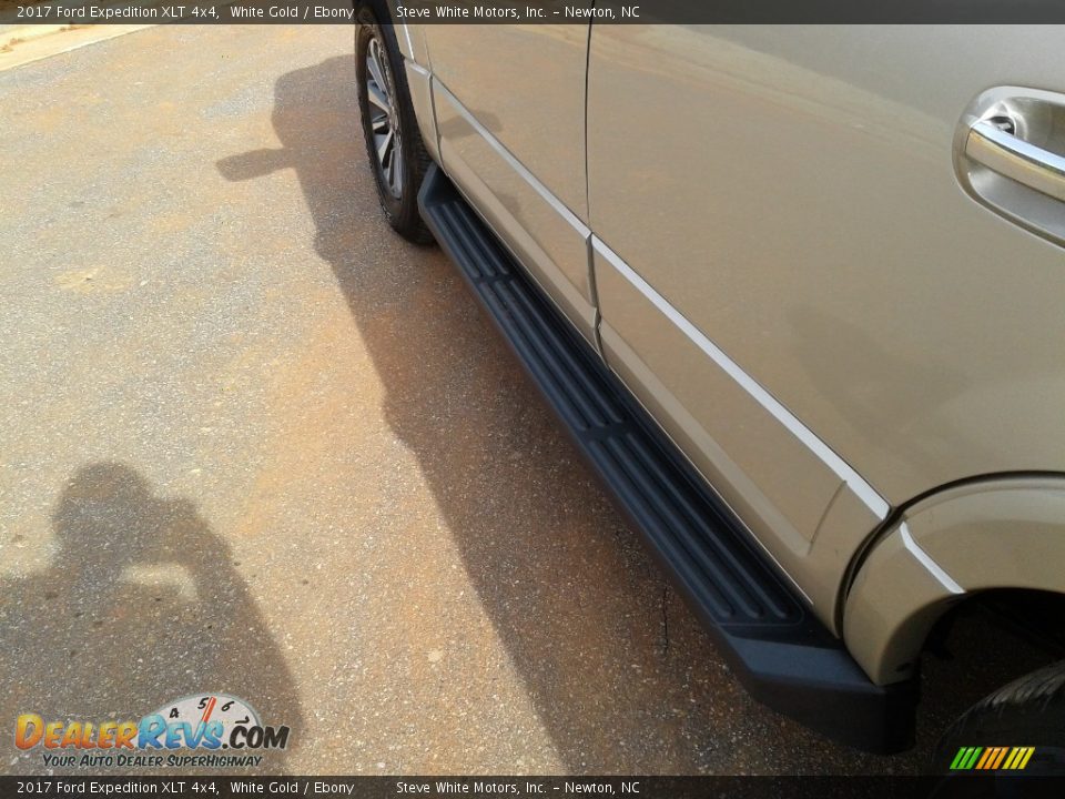 2017 Ford Expedition XLT 4x4 White Gold / Ebony Photo #32