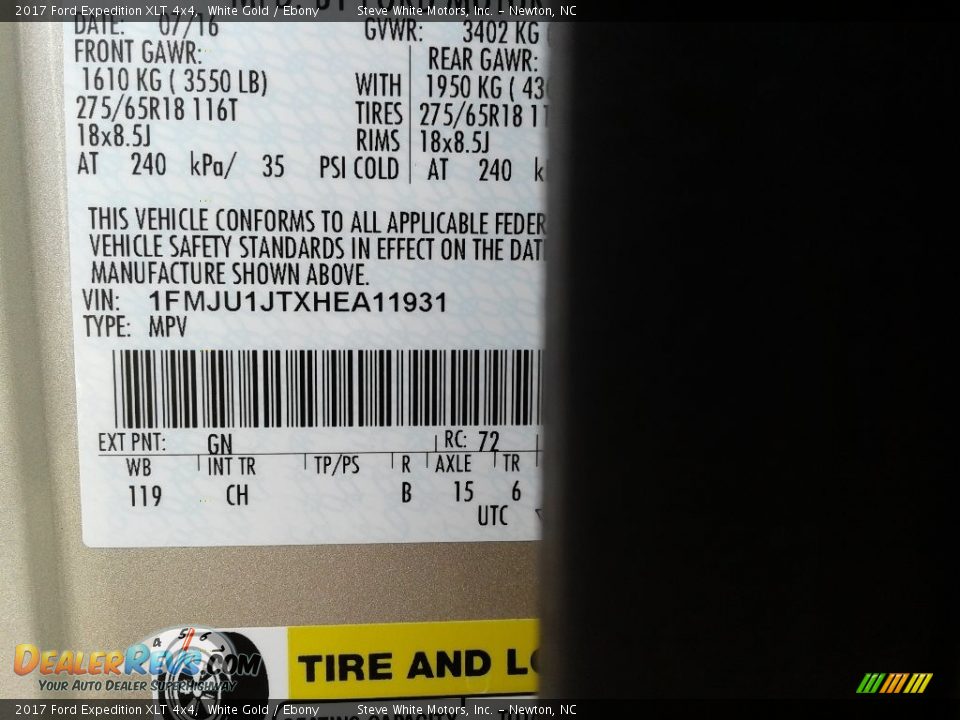 2017 Ford Expedition XLT 4x4 White Gold / Ebony Photo #36