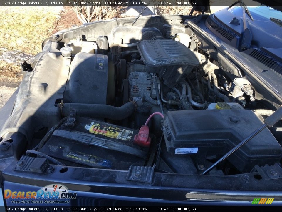2007 Dodge Dakota ST Quad Cab Brilliant Black Crystal Pearl / Medium Slate Gray Photo #17