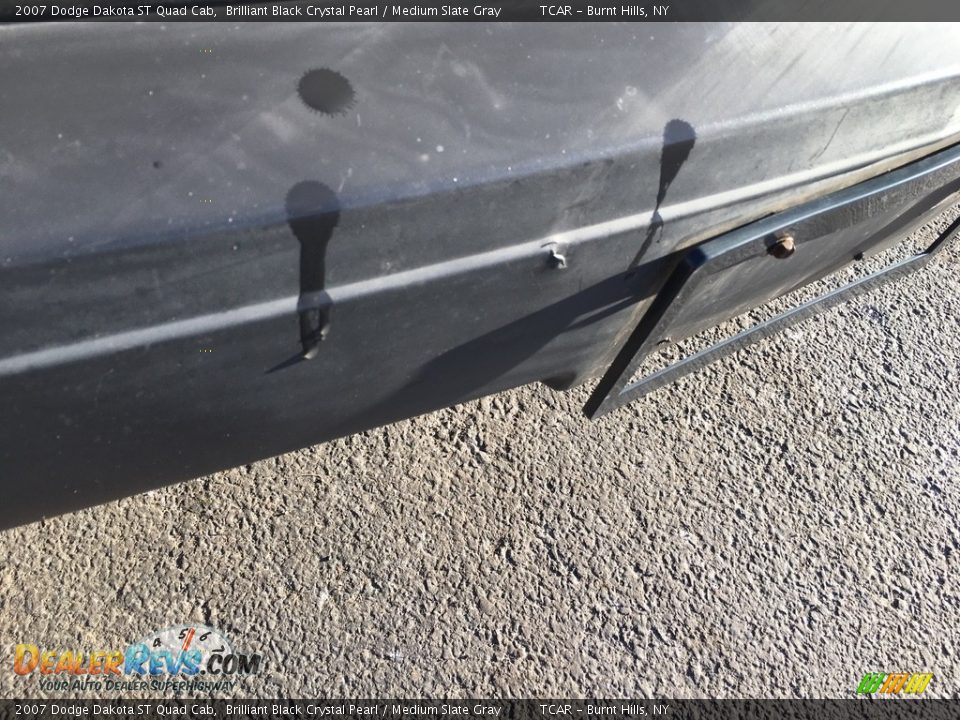 2007 Dodge Dakota ST Quad Cab Brilliant Black Crystal Pearl / Medium Slate Gray Photo #18