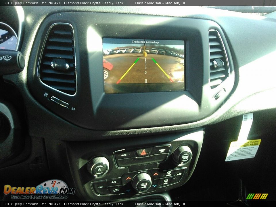 2018 Jeep Compass Latitude 4x4 Diamond Black Crystal Pearl / Black Photo #6