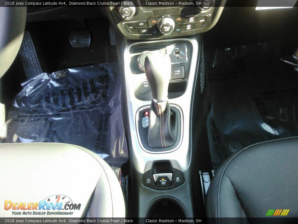 2018 Jeep Compass Latitude 4x4 Diamond Black Crystal Pearl / Black Photo #7