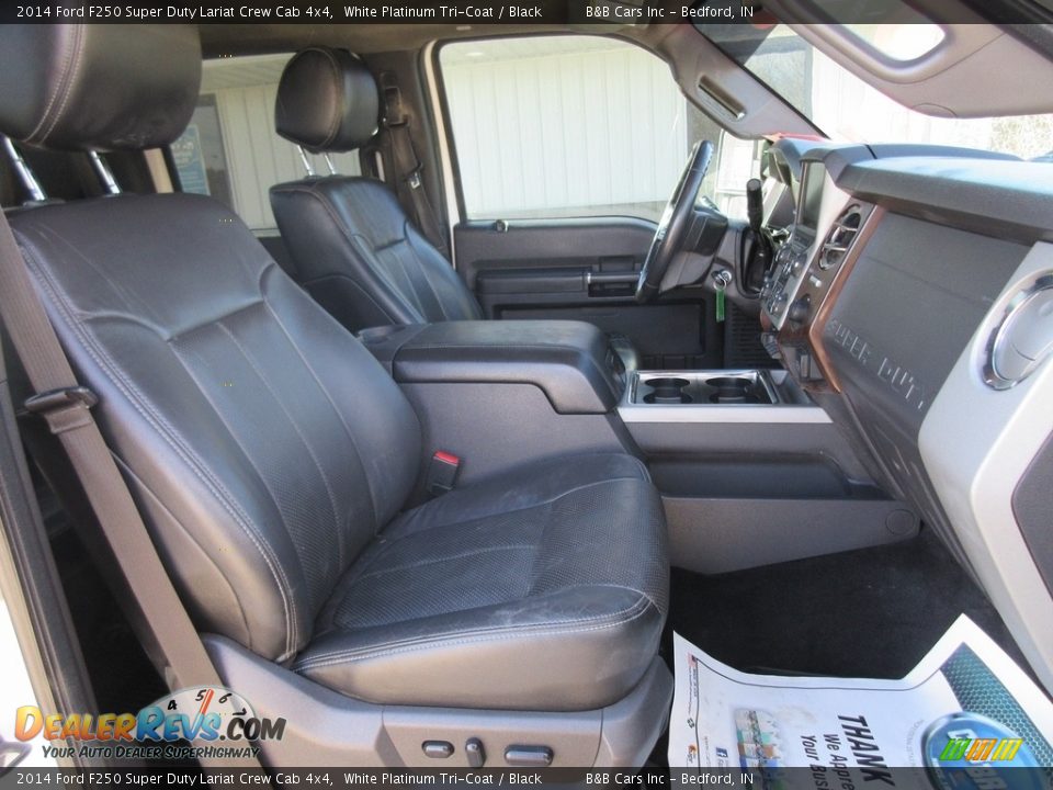 2014 Ford F250 Super Duty Lariat Crew Cab 4x4 White Platinum Tri-Coat / Black Photo #20