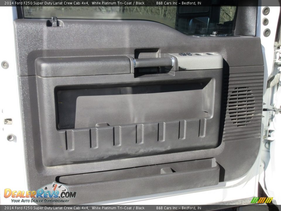 2014 Ford F250 Super Duty Lariat Crew Cab 4x4 White Platinum Tri-Coat / Black Photo #22