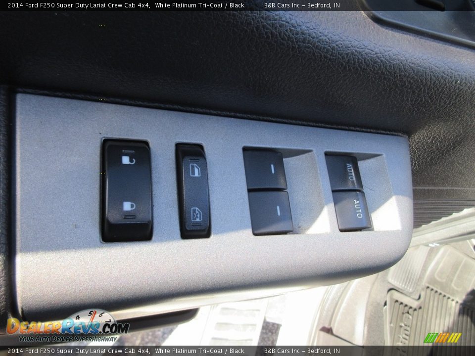 2014 Ford F250 Super Duty Lariat Crew Cab 4x4 White Platinum Tri-Coat / Black Photo #23