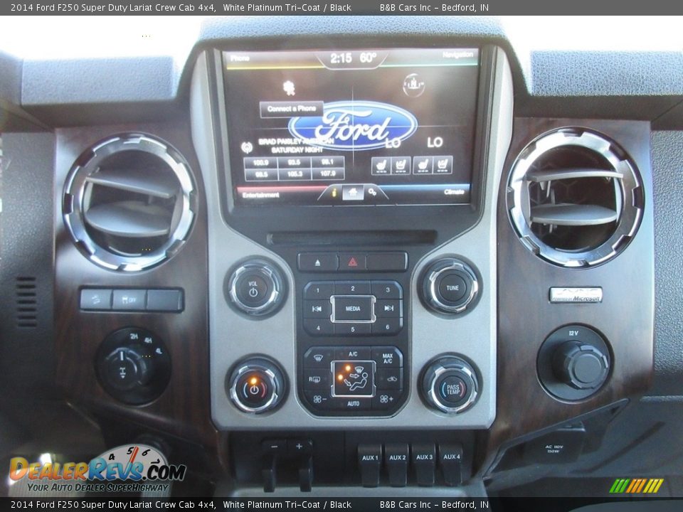 2014 Ford F250 Super Duty Lariat Crew Cab 4x4 White Platinum Tri-Coat / Black Photo #32
