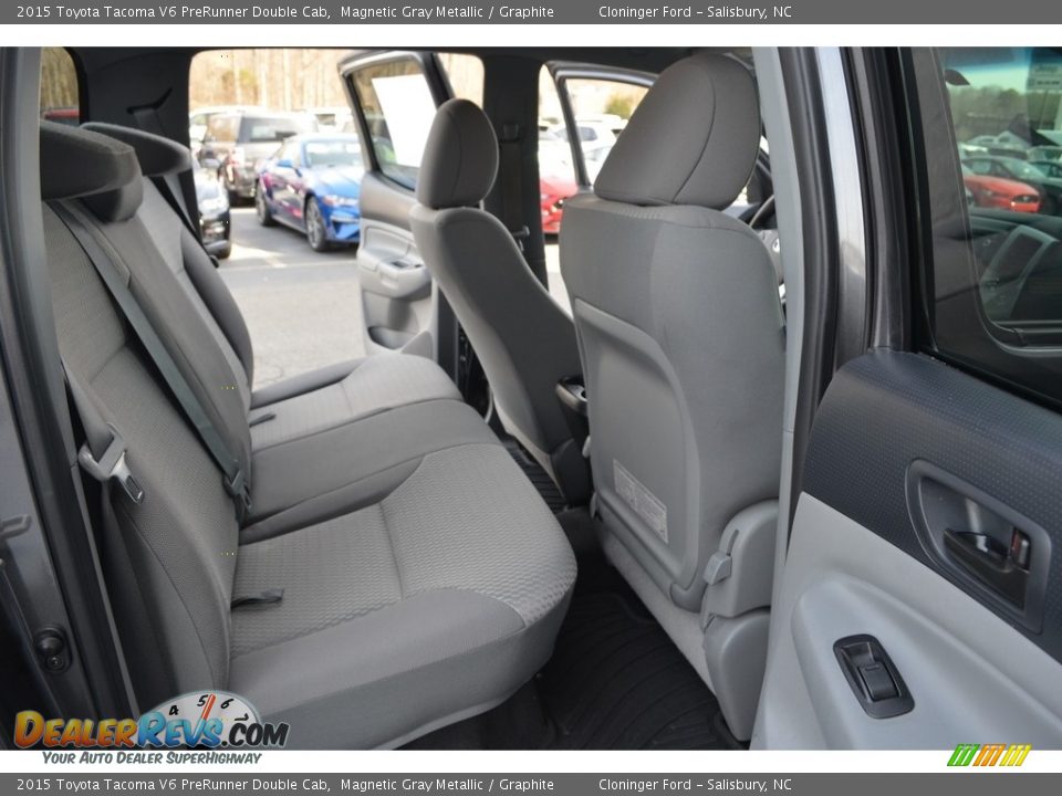2015 Toyota Tacoma V6 PreRunner Double Cab Magnetic Gray Metallic / Graphite Photo #13
