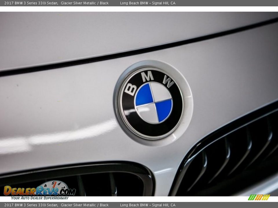 2017 BMW 3 Series 330i Sedan Glacier Silver Metallic / Black Photo #30