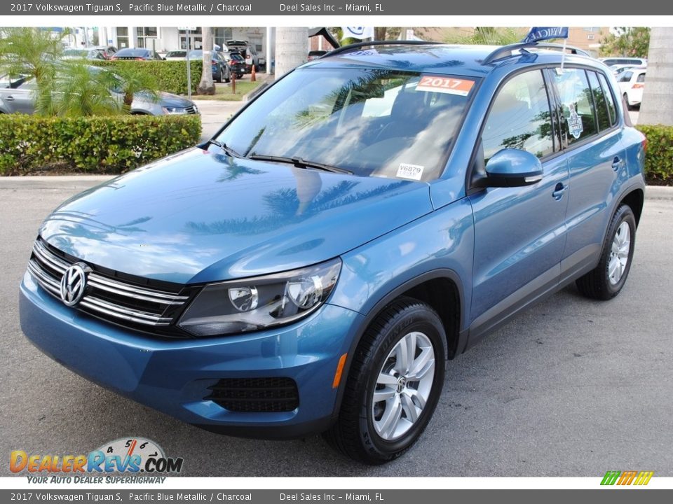 2017 Volkswagen Tiguan S Pacific Blue Metallic / Charcoal Photo #4