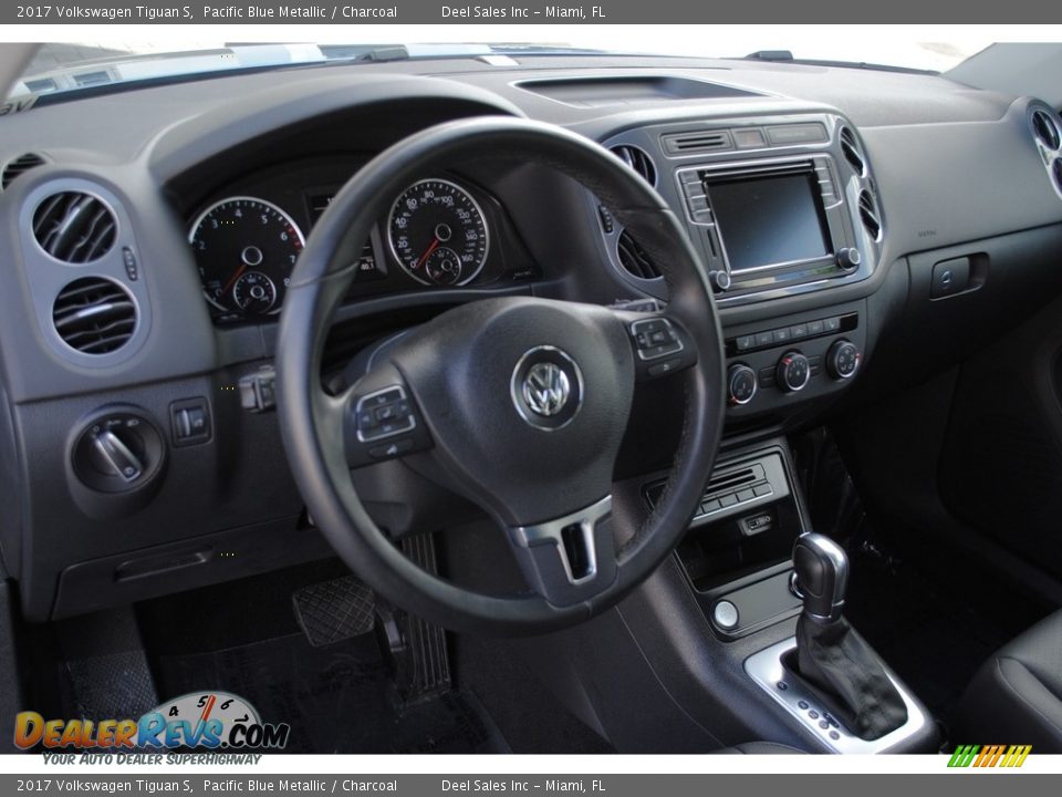 2017 Volkswagen Tiguan S Pacific Blue Metallic / Charcoal Photo #16