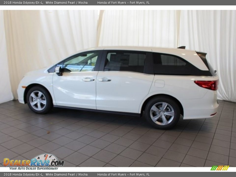 2018 Honda Odyssey EX-L White Diamond Pearl / Mocha Photo #5