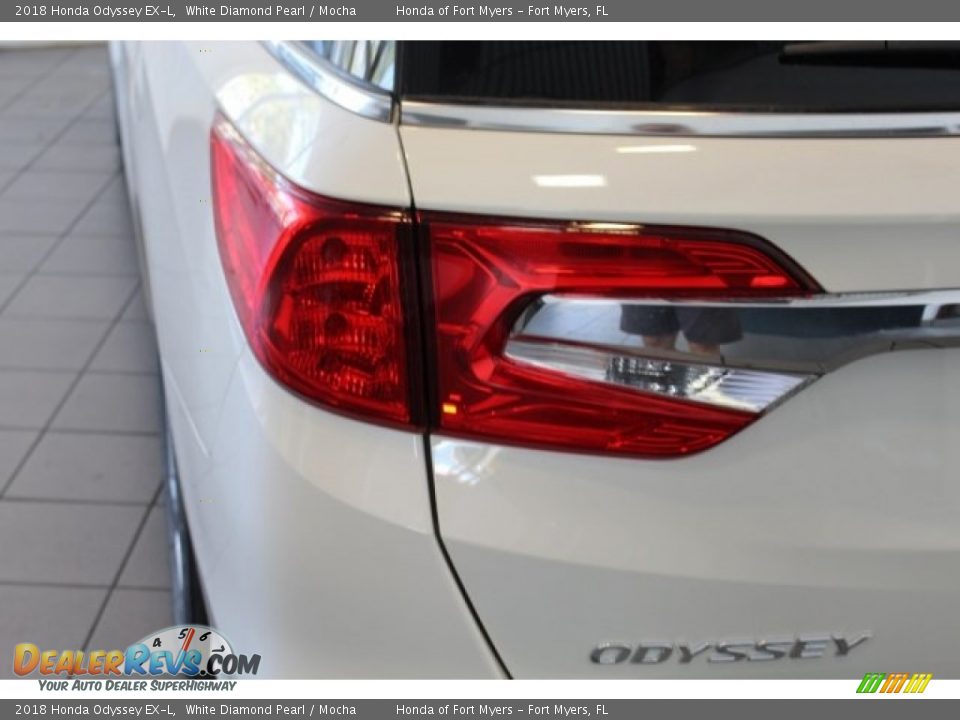 2018 Honda Odyssey EX-L White Diamond Pearl / Mocha Photo #9