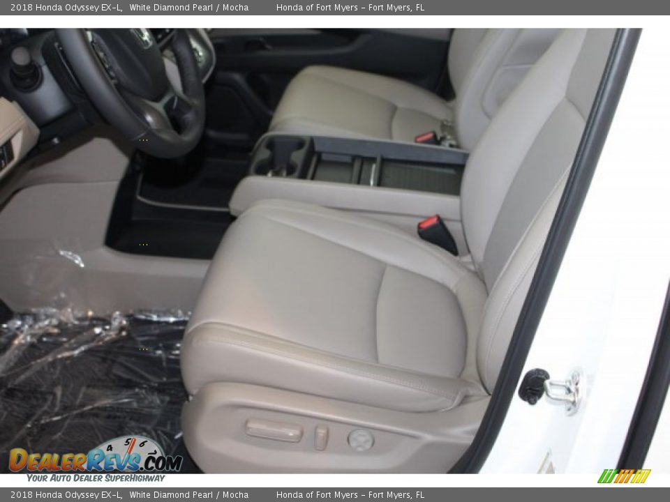 2018 Honda Odyssey EX-L White Diamond Pearl / Mocha Photo #17