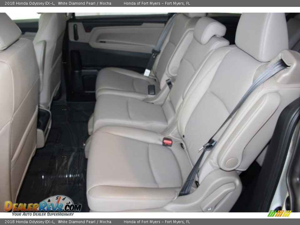 2018 Honda Odyssey EX-L White Diamond Pearl / Mocha Photo #31