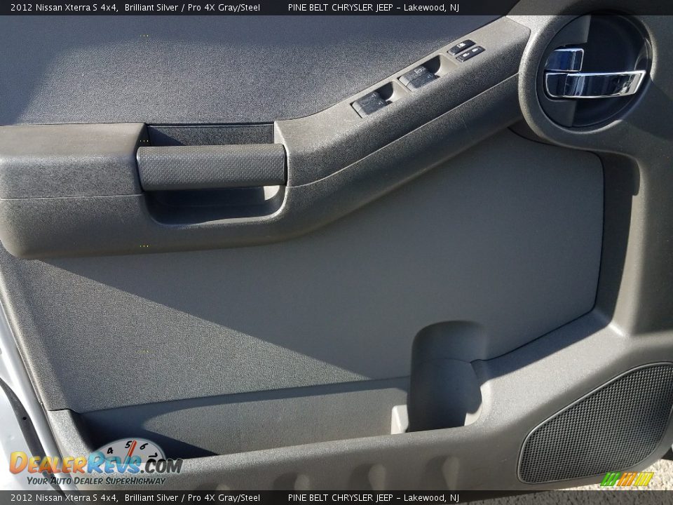 2012 Nissan Xterra S 4x4 Brilliant Silver / Pro 4X Gray/Steel Photo #18