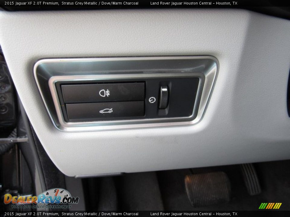 2015 Jaguar XF 2.0T Premium Stratus Grey Metallic / Dove/Warm Charcoal Photo #28