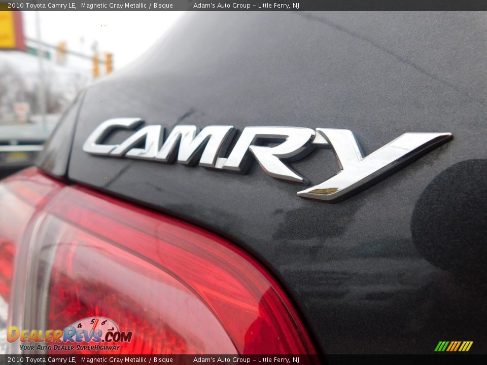 2010 Toyota Camry LE Magnetic Gray Metallic / Bisque Photo #26