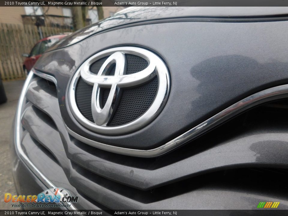 2010 Toyota Camry LE Magnetic Gray Metallic / Bisque Photo #27