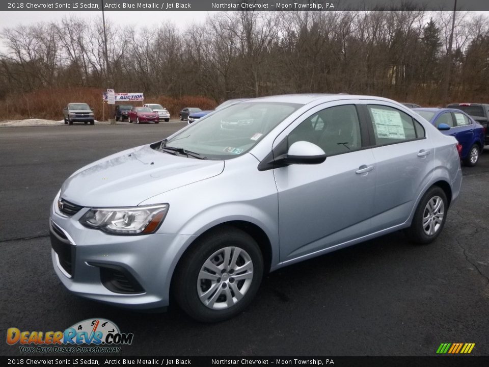 Front 3/4 View of 2018 Chevrolet Sonic LS Sedan Photo #1