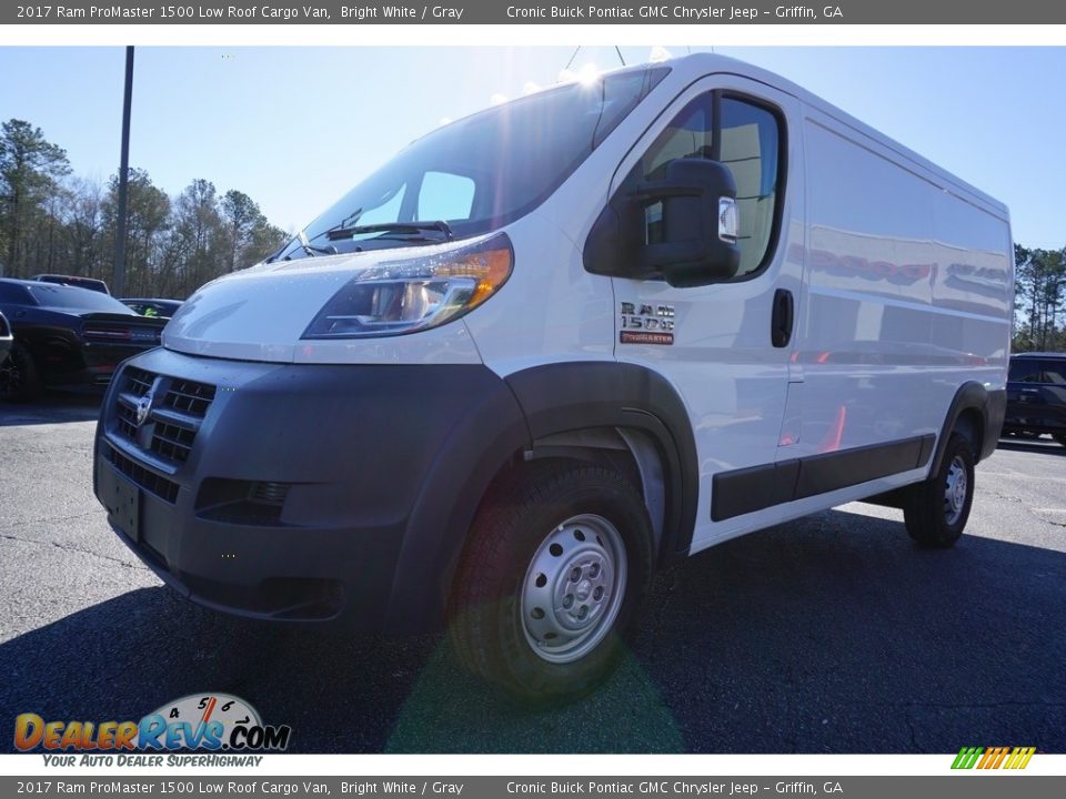 2017 Ram ProMaster 1500 Low Roof Cargo Van Bright White / Gray Photo #3