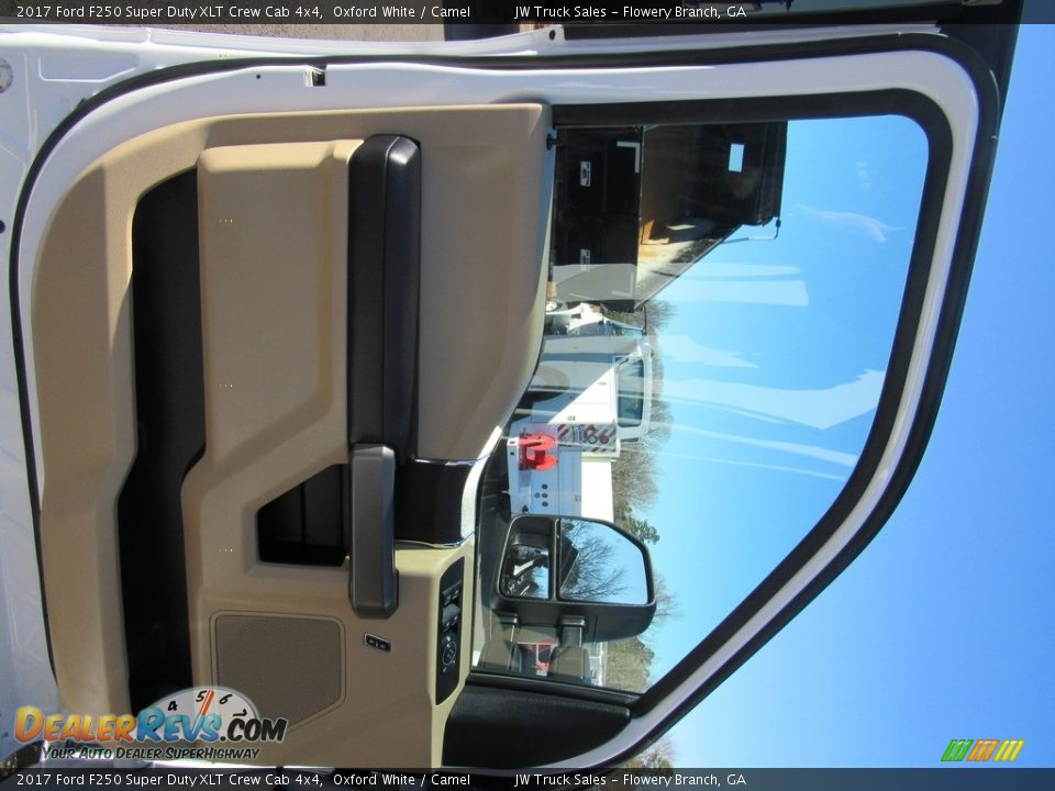 2017 Ford F250 Super Duty XLT Crew Cab 4x4 Oxford White / Camel Photo #17