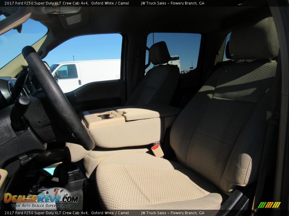 2017 Ford F250 Super Duty XLT Crew Cab 4x4 Oxford White / Camel Photo #19
