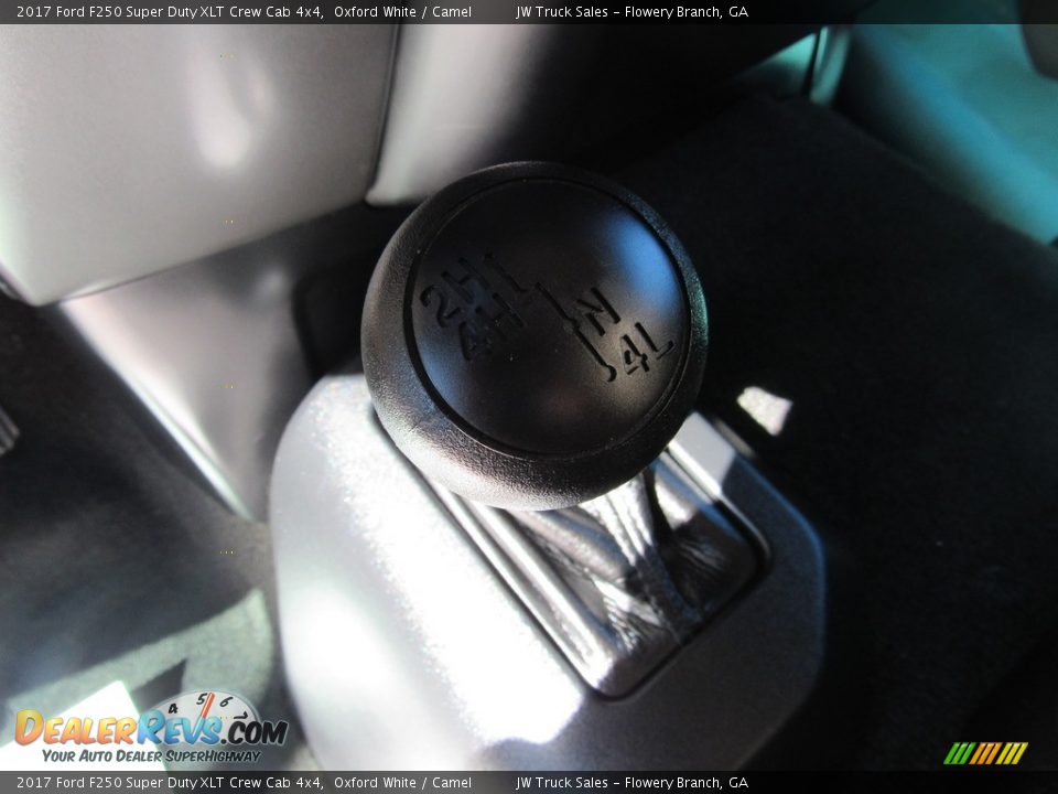 2017 Ford F250 Super Duty XLT Crew Cab 4x4 Oxford White / Camel Photo #27