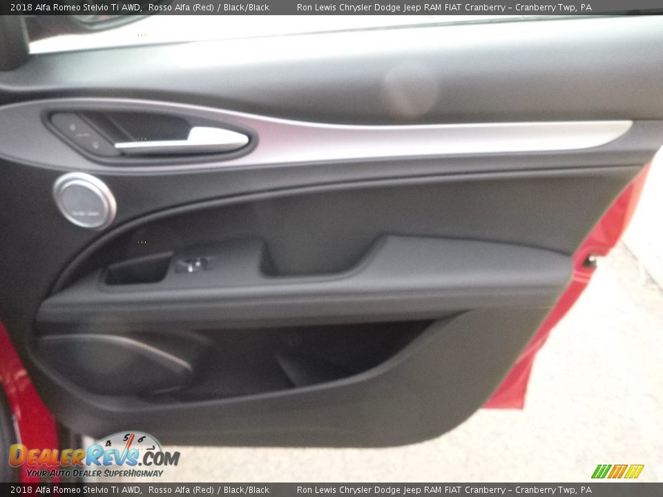 2018 Alfa Romeo Stelvio Ti AWD Rosso Alfa (Red) / Black/Black Photo #17