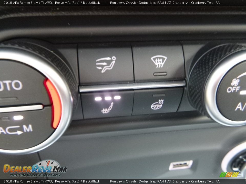 2018 Alfa Romeo Stelvio Ti AWD Rosso Alfa (Red) / Black/Black Photo #25