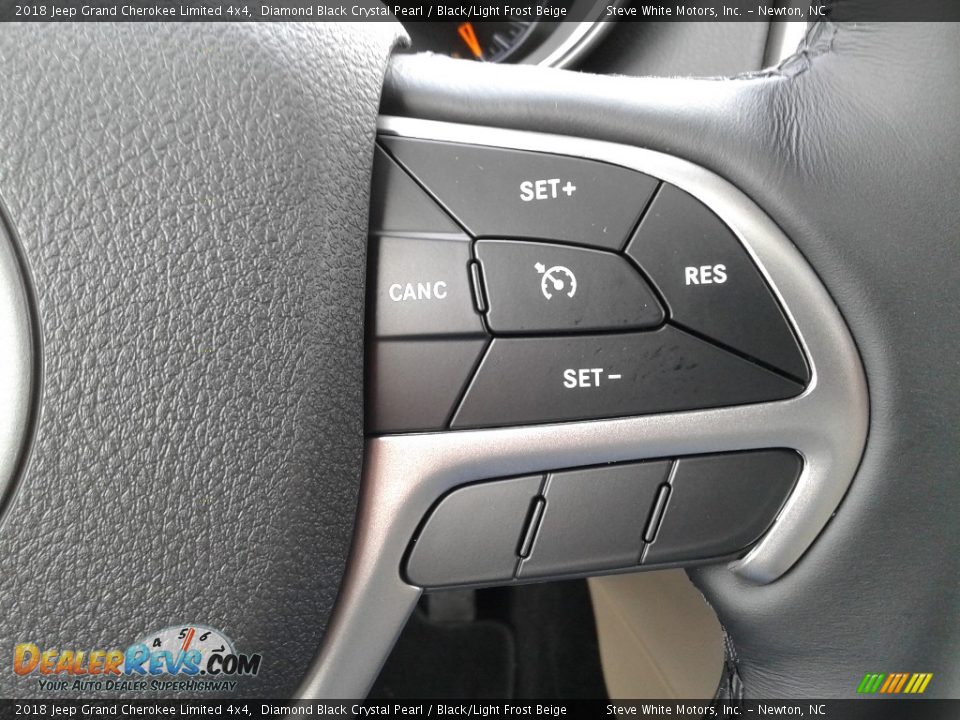 2018 Jeep Grand Cherokee Limited 4x4 Diamond Black Crystal Pearl / Black/Light Frost Beige Photo #18
