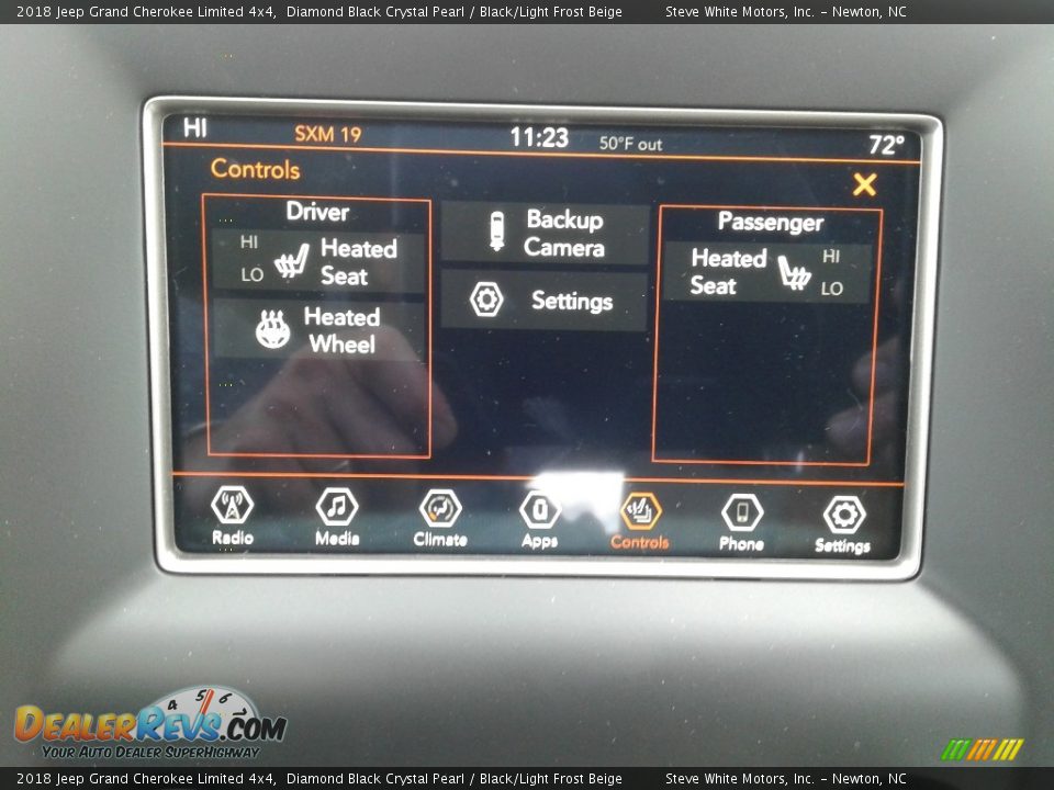 2018 Jeep Grand Cherokee Limited 4x4 Diamond Black Crystal Pearl / Black/Light Frost Beige Photo #23