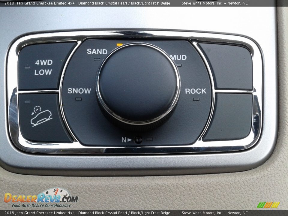 2018 Jeep Grand Cherokee Limited 4x4 Diamond Black Crystal Pearl / Black/Light Frost Beige Photo #26
