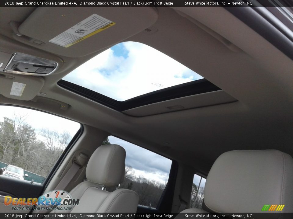 2018 Jeep Grand Cherokee Limited 4x4 Diamond Black Crystal Pearl / Black/Light Frost Beige Photo #27